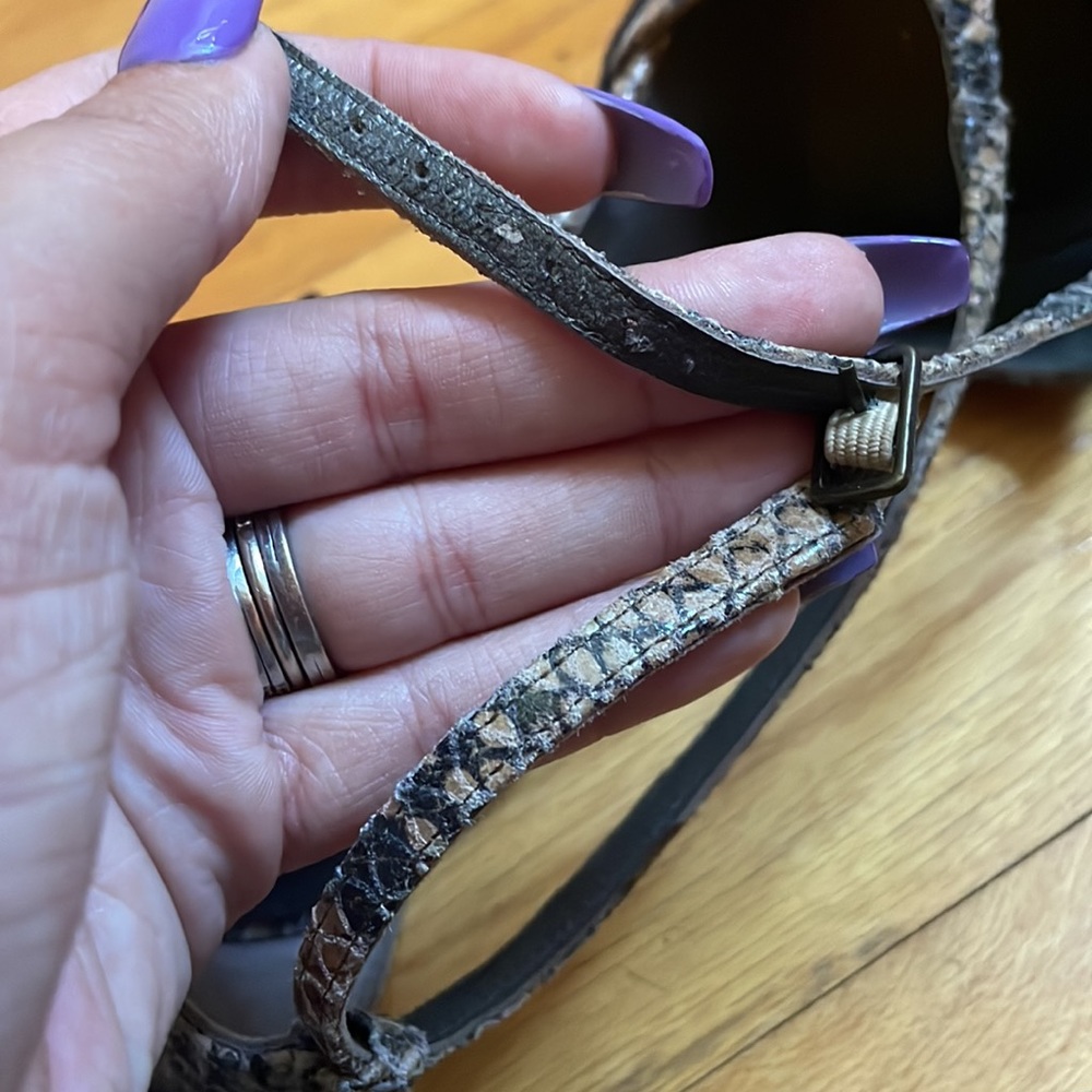Stuart Weitzman Size 9 Snake skin heels - Picture 7 of 7